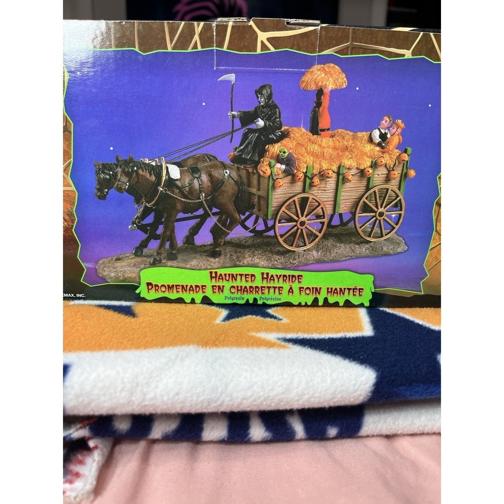 Lemax Spooky Town Collection Haunted Hayride 2005 Set - Picture 3 of 3